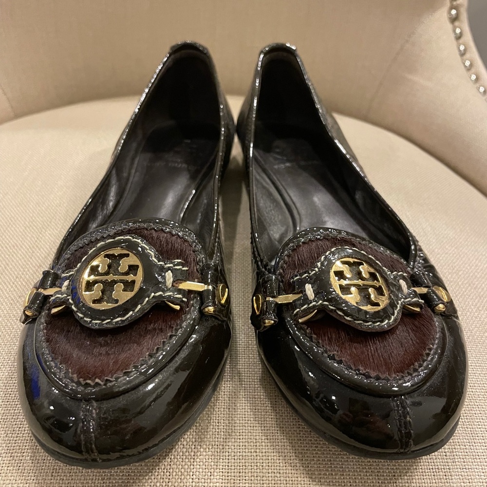 Tory Burch- black and brown animal fur flats size 7